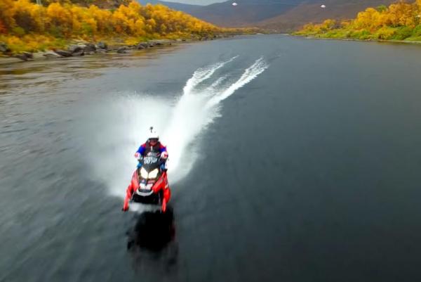 Norwegian-man-rides-snowmobile-on-water-for-131-miles
