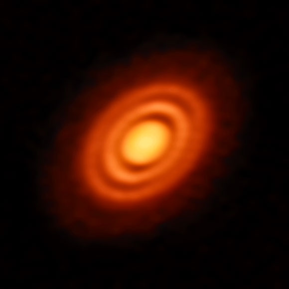 planets-in-the-making-around-young-star-hd-163296