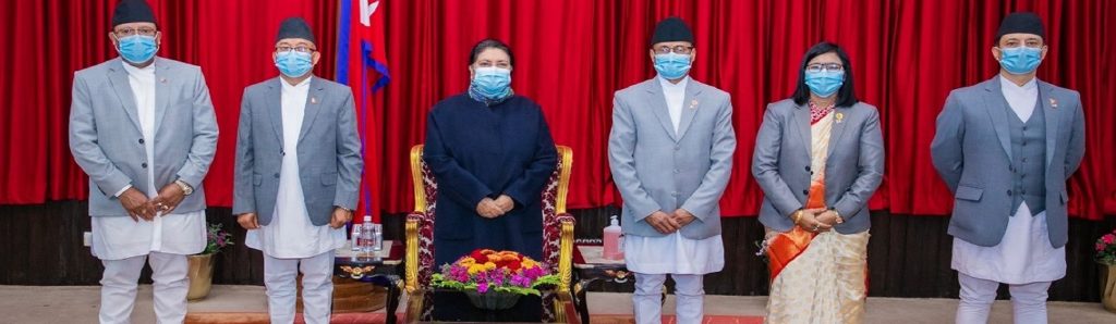 राष्ट्रपति भण्डारीसँग निर्वाचन आयोग पदाधिकारीको भेट | NepaleKhabar.com